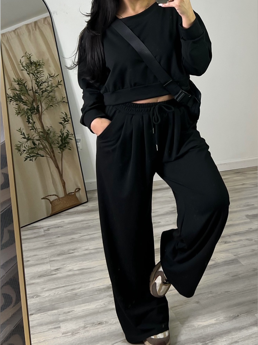 Women’s Black Wide-Leg Drawstring Pants and Top Large